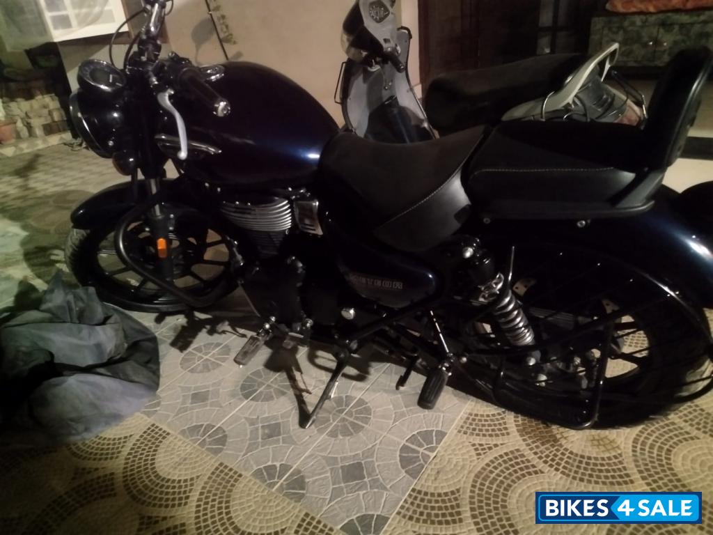 Royal Enfield Meteor 350 Stellar