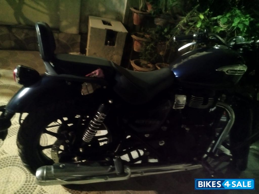 Royal Enfield Meteor 350 Stellar