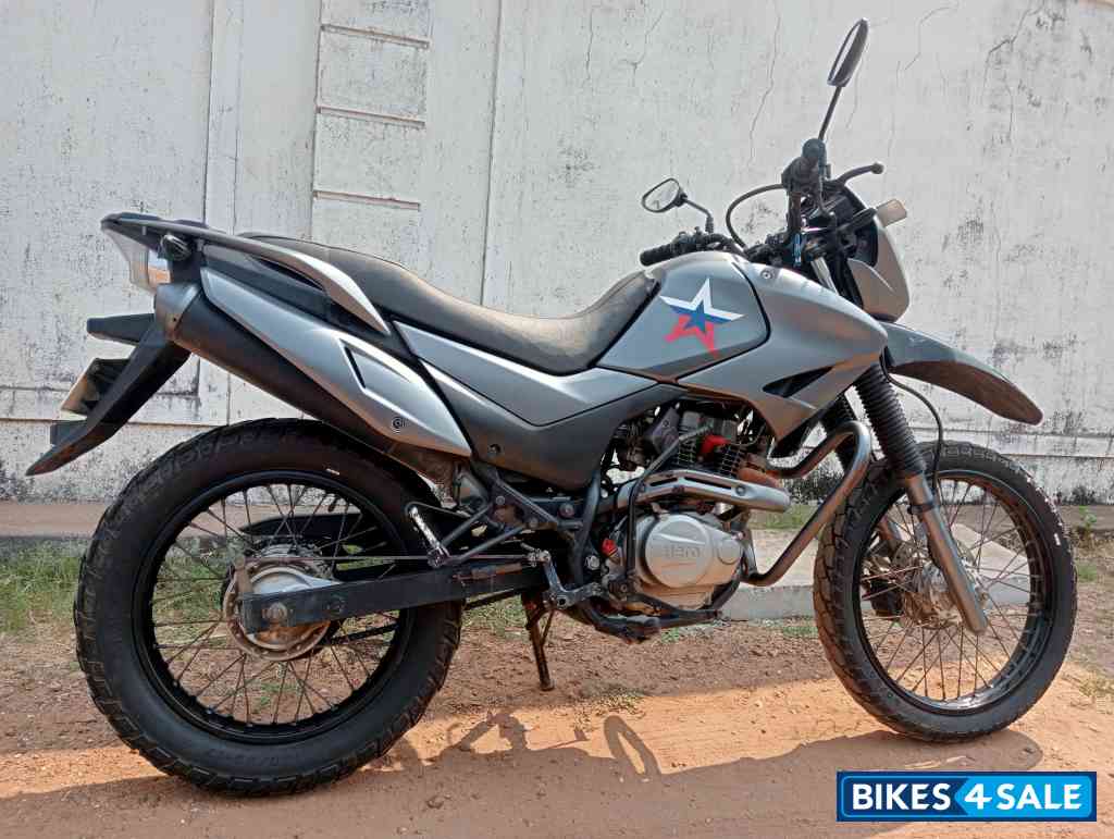 Grey Metallic Hero Impulse