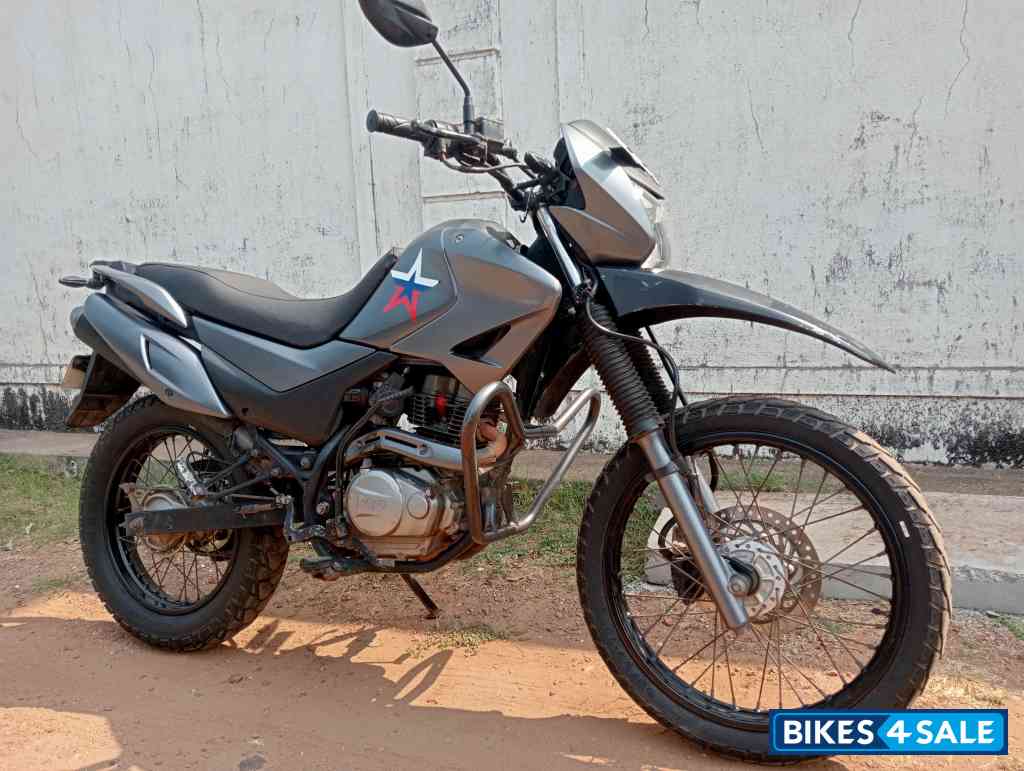 Grey Metallic Hero Impulse