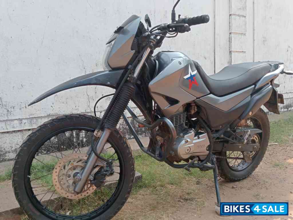 Grey Metallic Hero Impulse