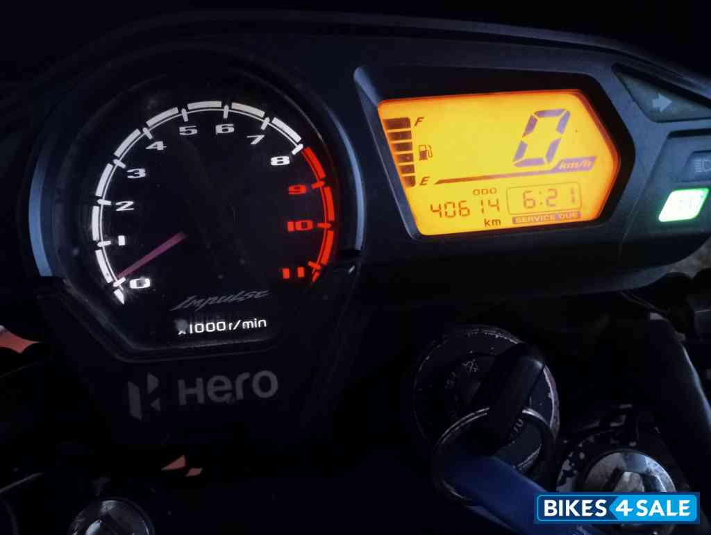 Grey Metallic Hero Impulse