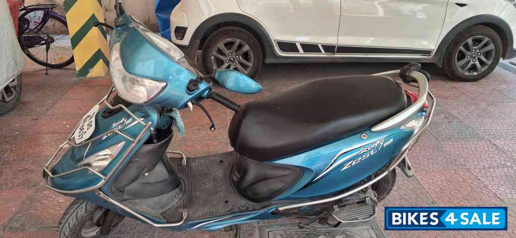 Blue TVS Scooty Zest