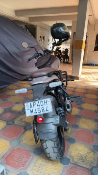 Royal Enfield Guerrilla 450 Flash 2025 Model