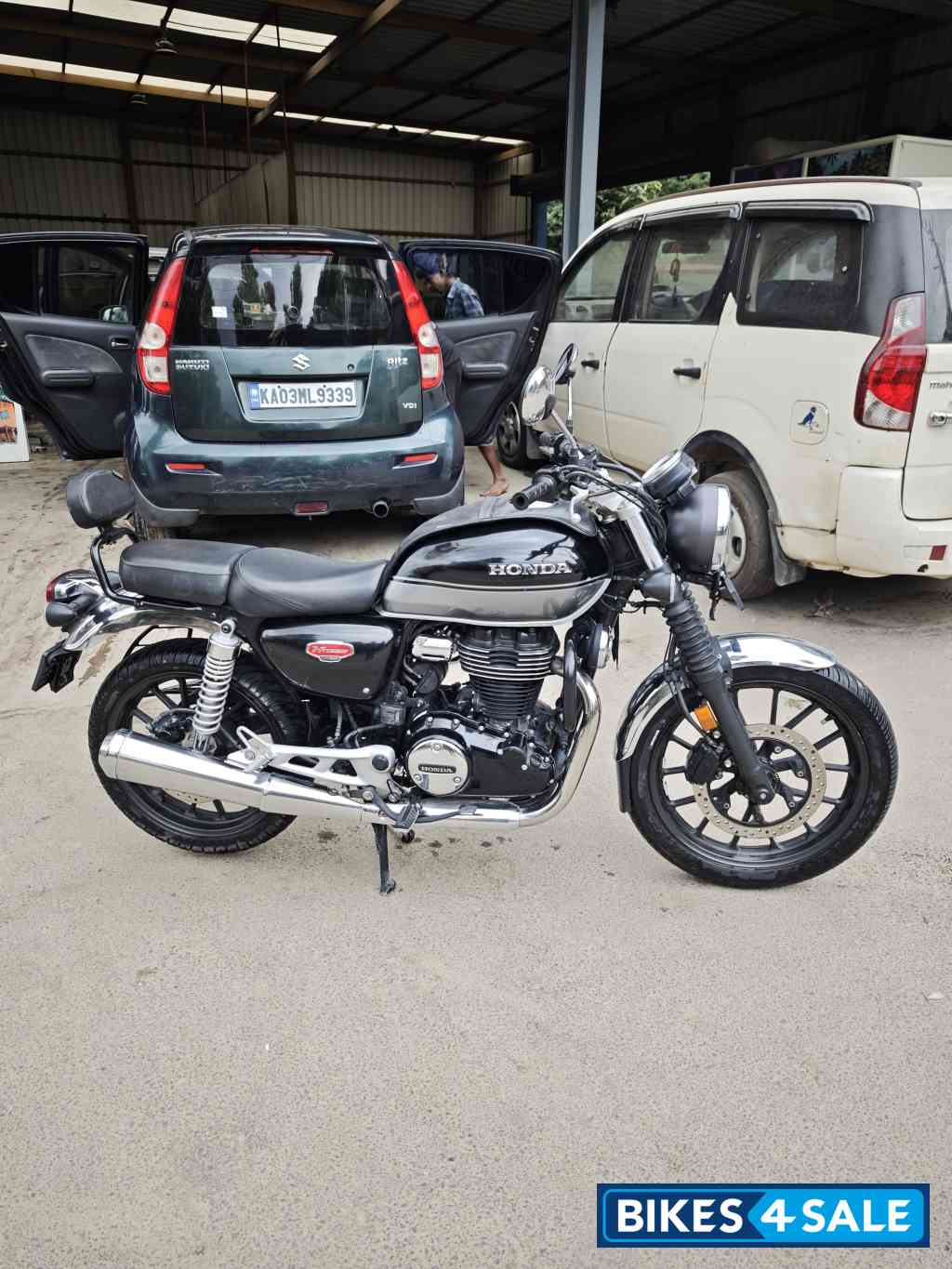 Chrome Black Honda CB350 DLX Pro