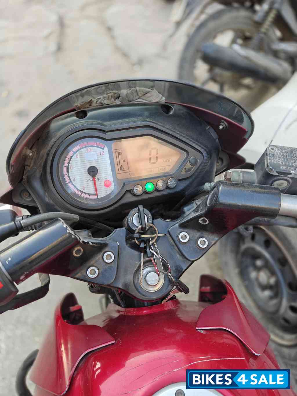 Red Bajaj Pulsar 150 DTSi