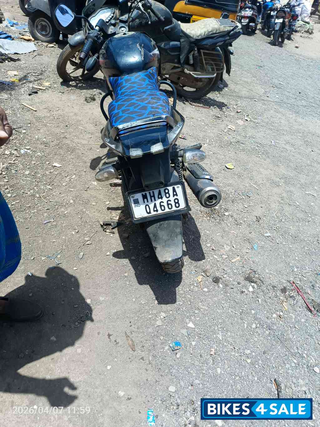E Black Bajaj Pulsar 150 DTSi