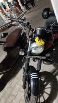 Red Bajaj Avenger Street 160