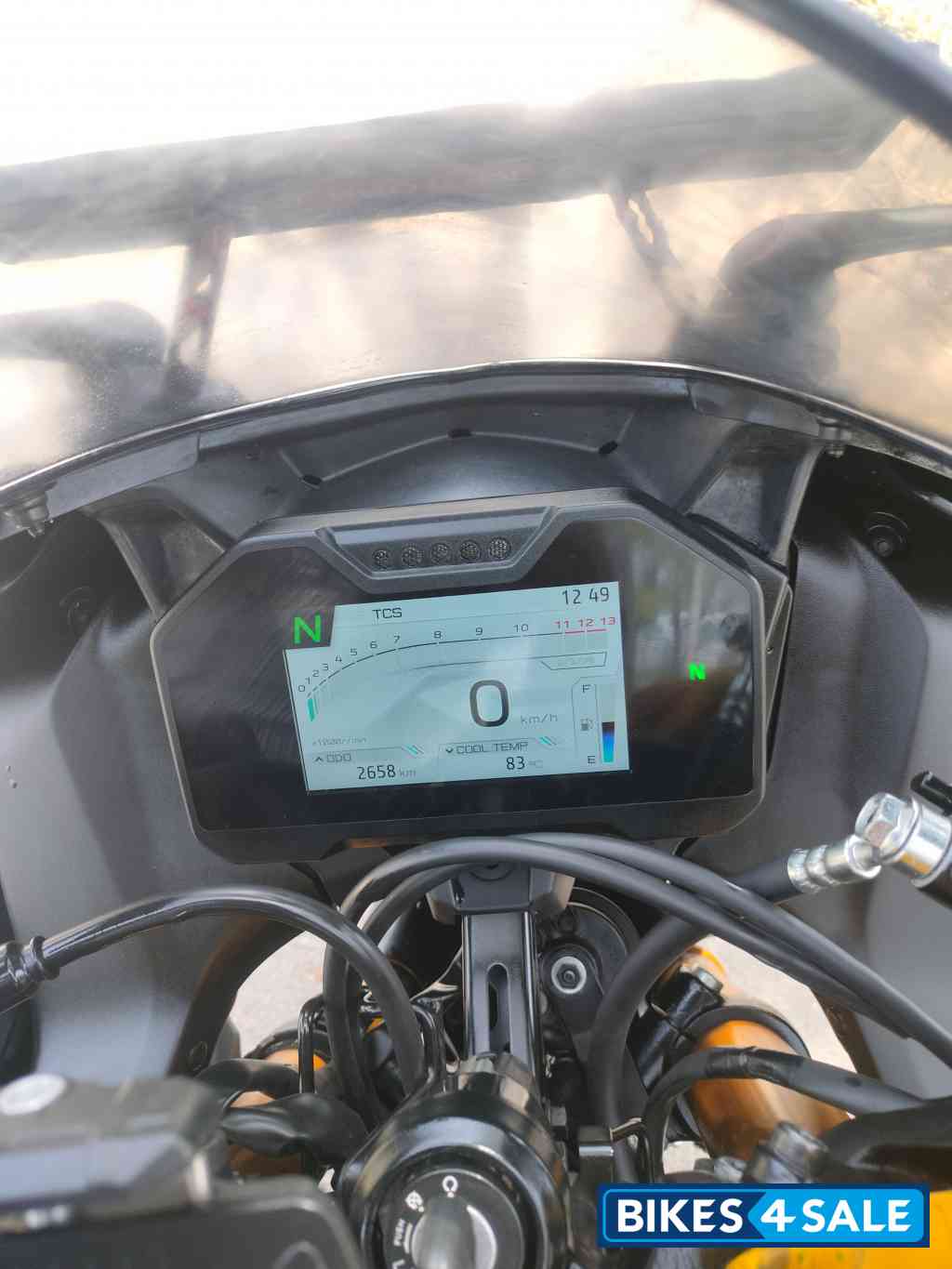 Metallic White Yamaha R15M Icon Performance