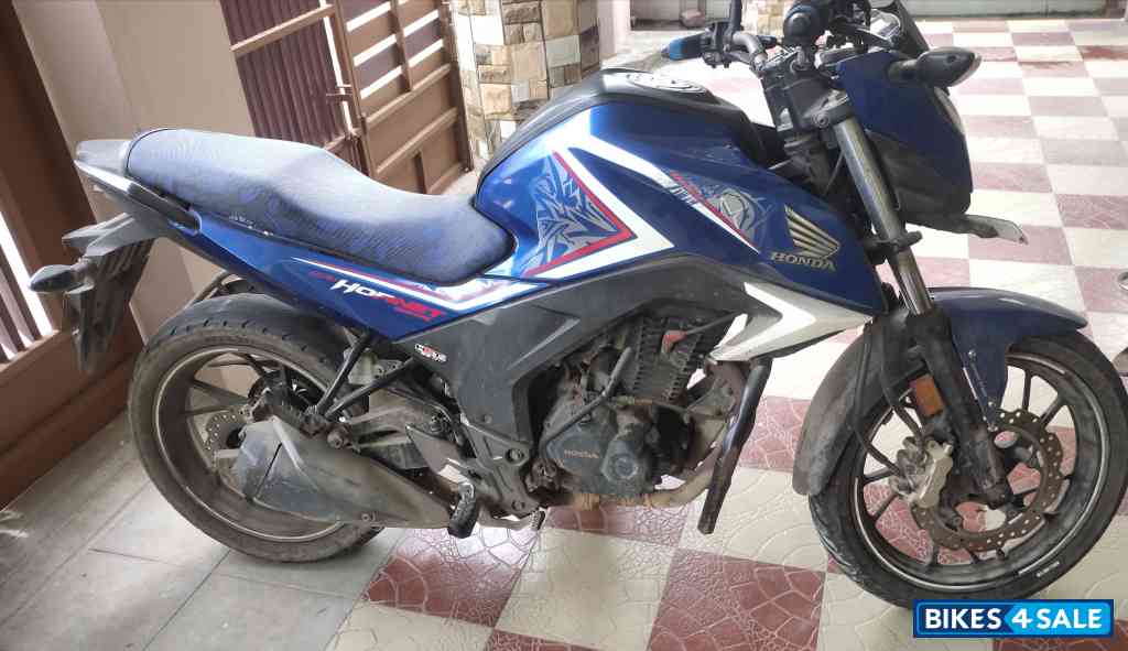 Honda CB Hornet 160R