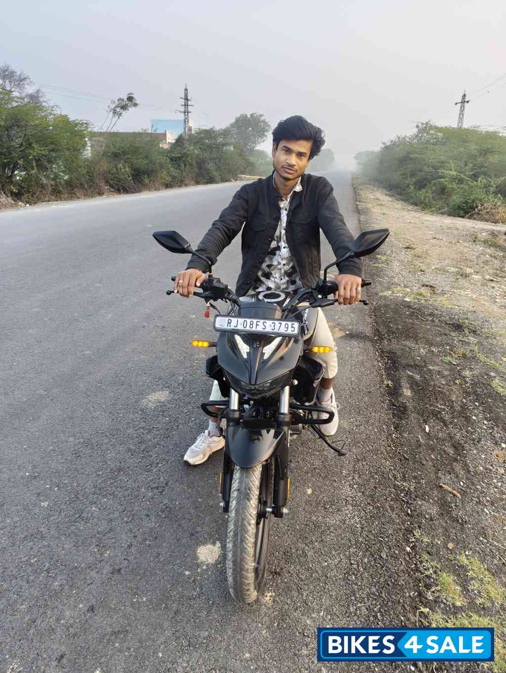 Black Hero Xtreme 125R