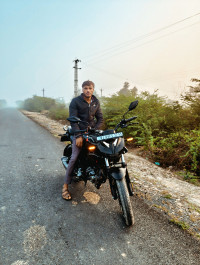 Black Hero Xtreme 125R