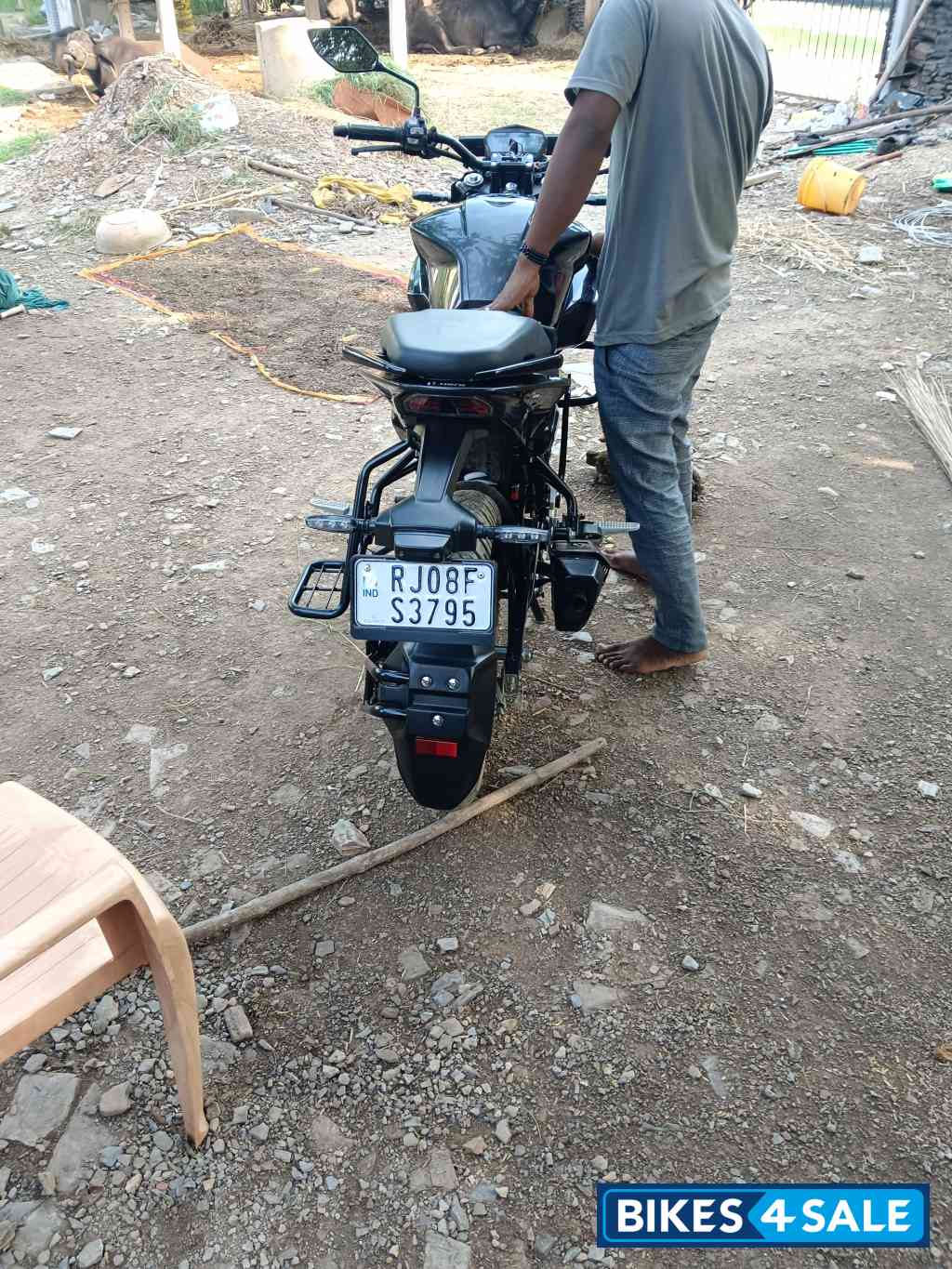 Black Hero Xtreme 125R