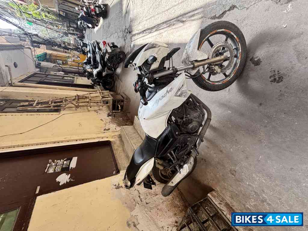 TVS Apache RTR 180