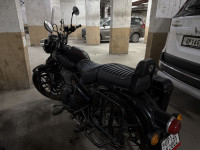 Royal Enfield Classic Stealth Black 2021 Model