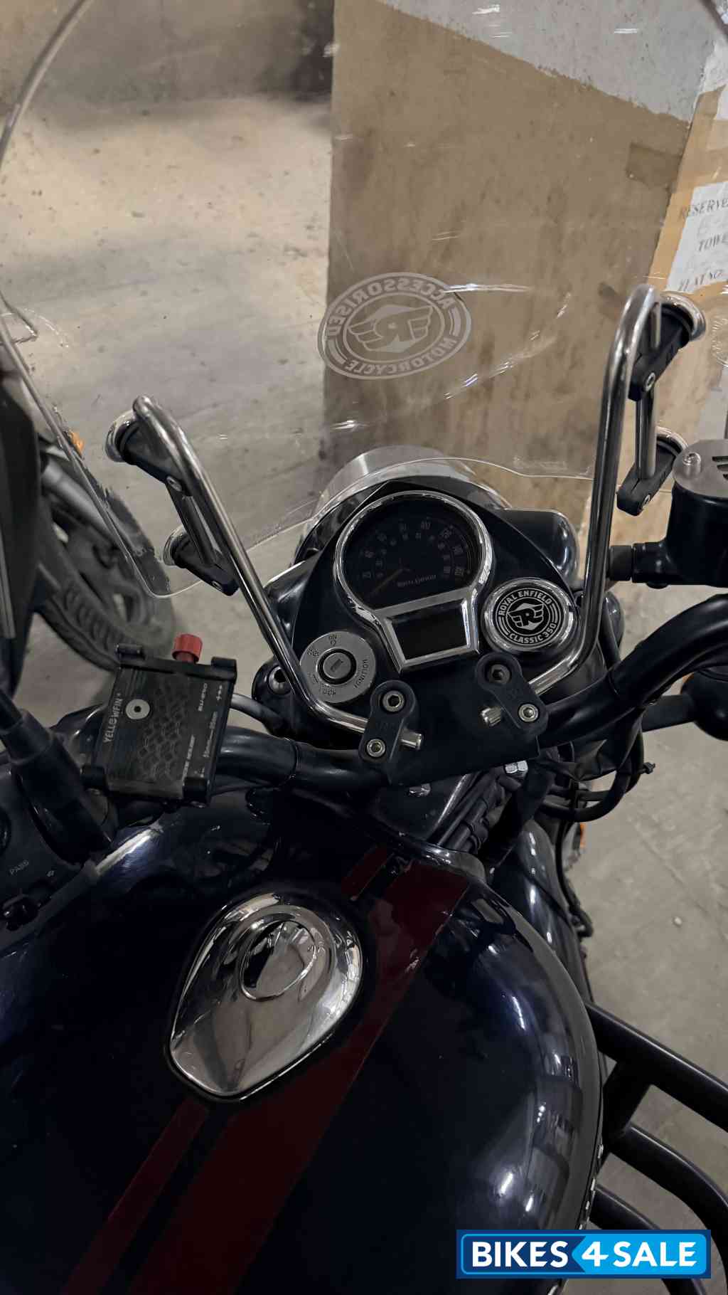 Black Royal Enfield Classic Stealth Black Black Royal Enfield Classic Stealth Black