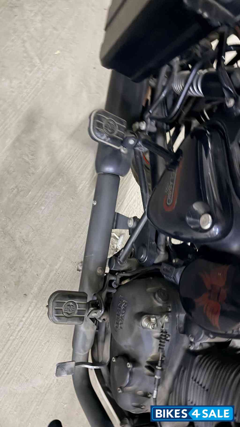 Black Royal Enfield Classic Stealth Black Black Royal Enfield Classic Stealth Black