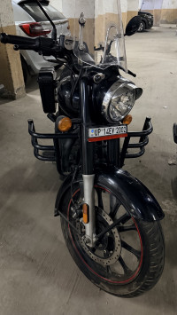 Black Royal Enfield Classic Stealth Black