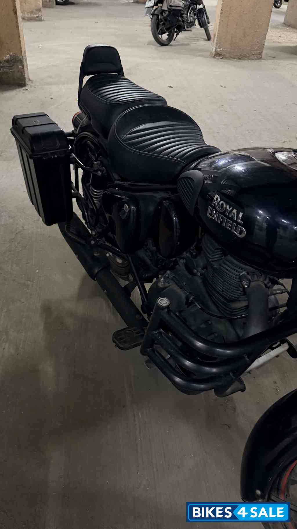 Black Royal Enfield Classic Stealth Black Black Royal Enfield Classic Stealth Black