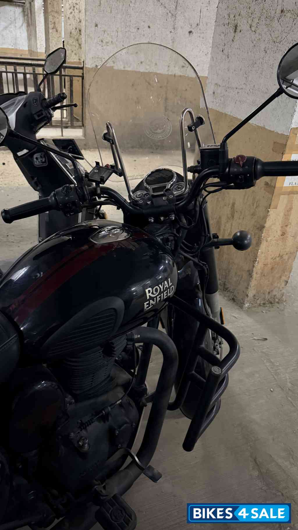 Black Royal Enfield Classic Stealth Black Black Royal Enfield Classic Stealth Black
