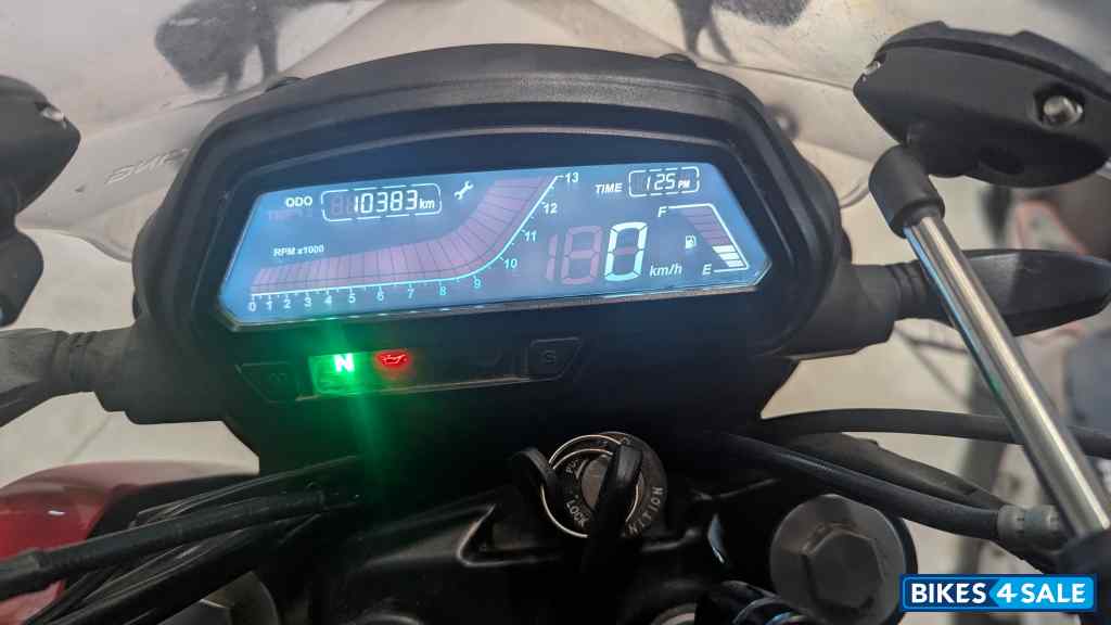 Red Bajaj Dominar 250