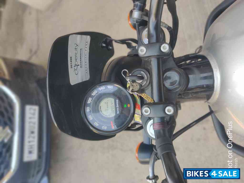 Royal Enfield Hunter 350 Metro