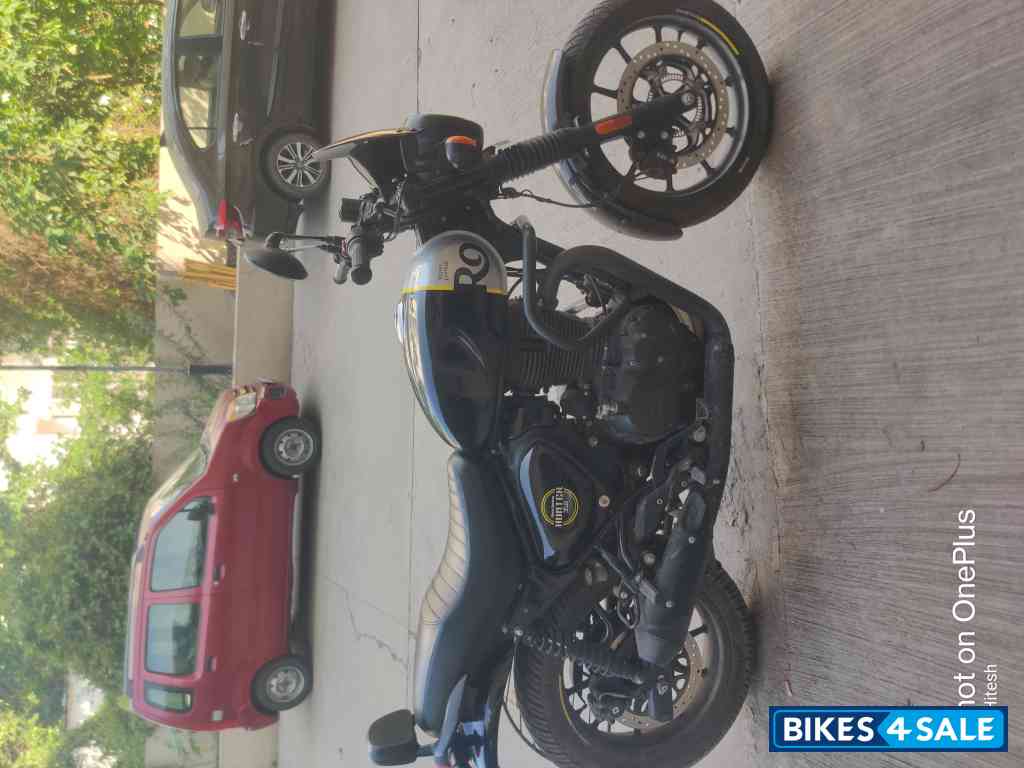 Royal Enfield Hunter 350 Metro