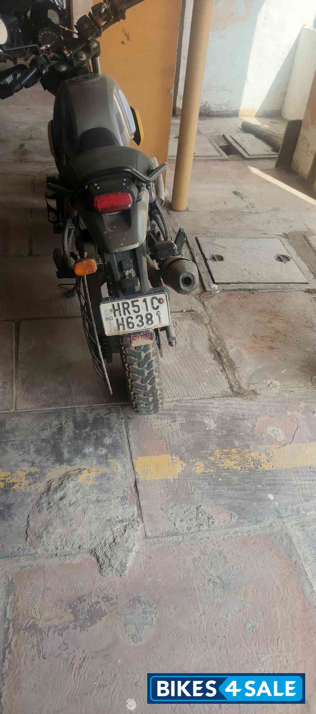 Royal Enfield Scram 411