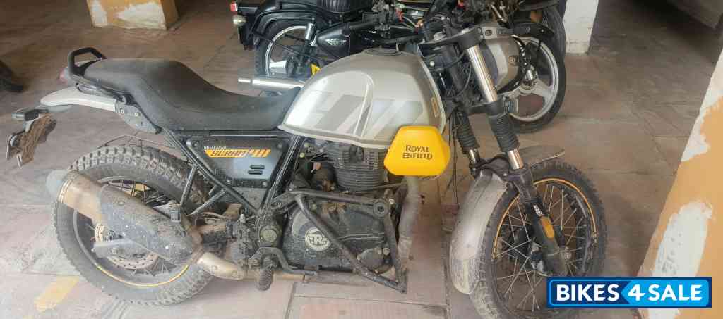 Royal Enfield Scram 411