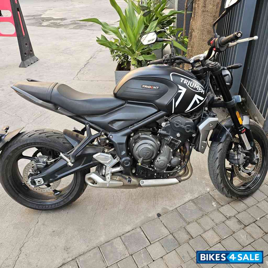 Triumph Trident 660