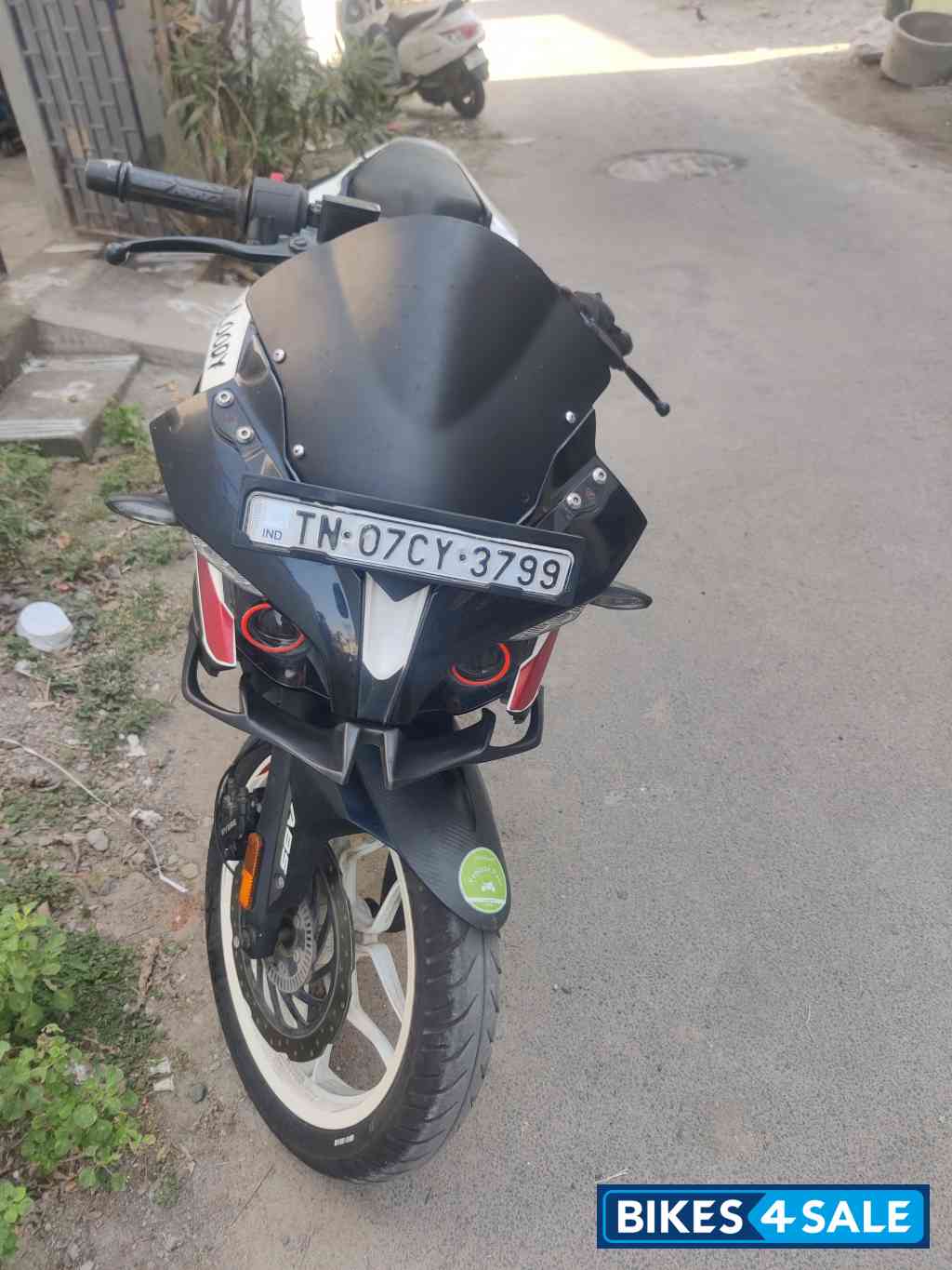 Bajaj Pulsar RS 200