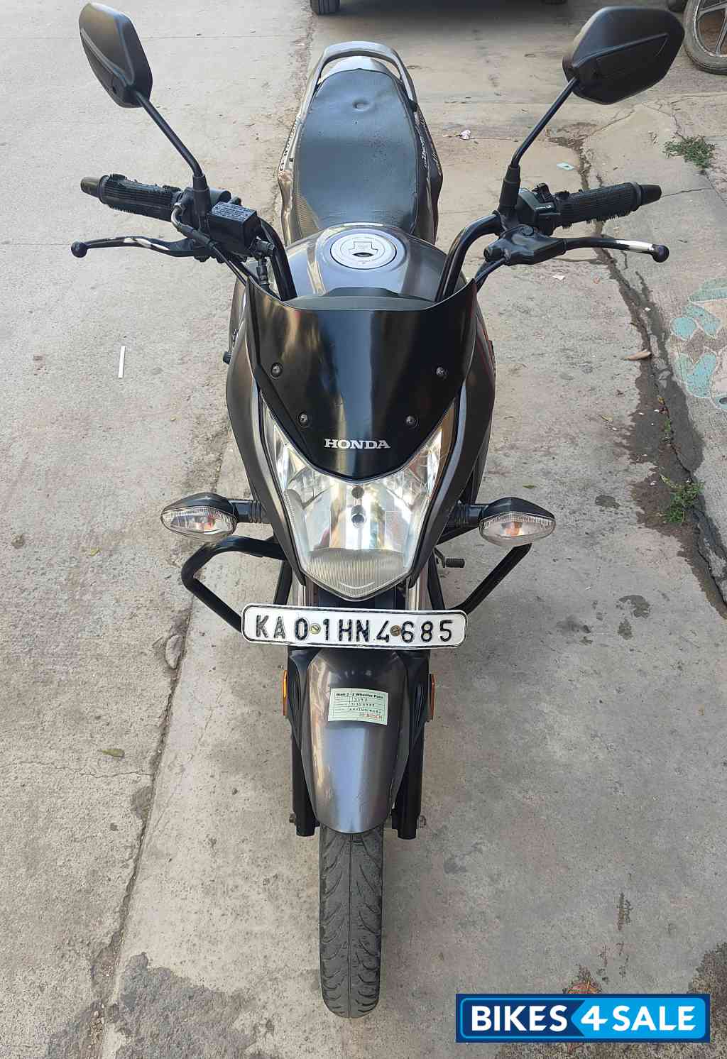 Grey Honda CB Unicorn 160
