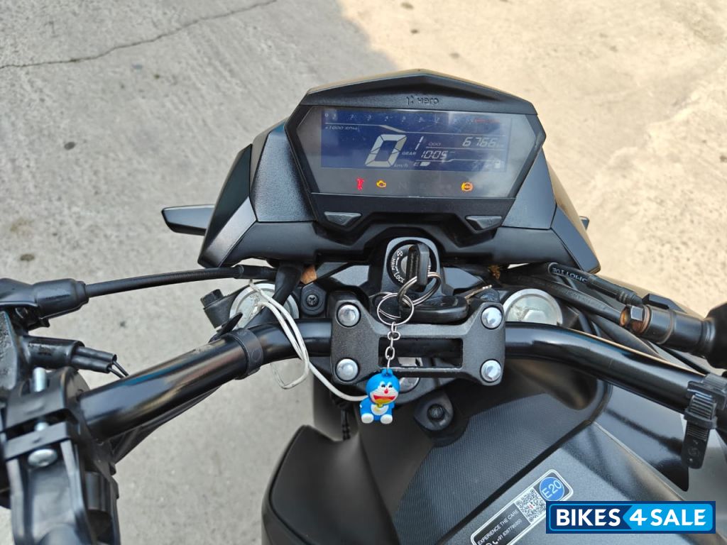 Black Hero Xtreme 160R BS6