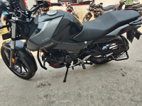 Black Hero Xtreme 160R BS6