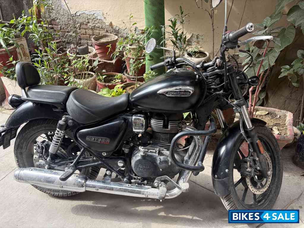 Royal Enfield Meteor 350 Stellar