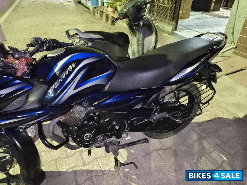 Bajaj Discover 150 F