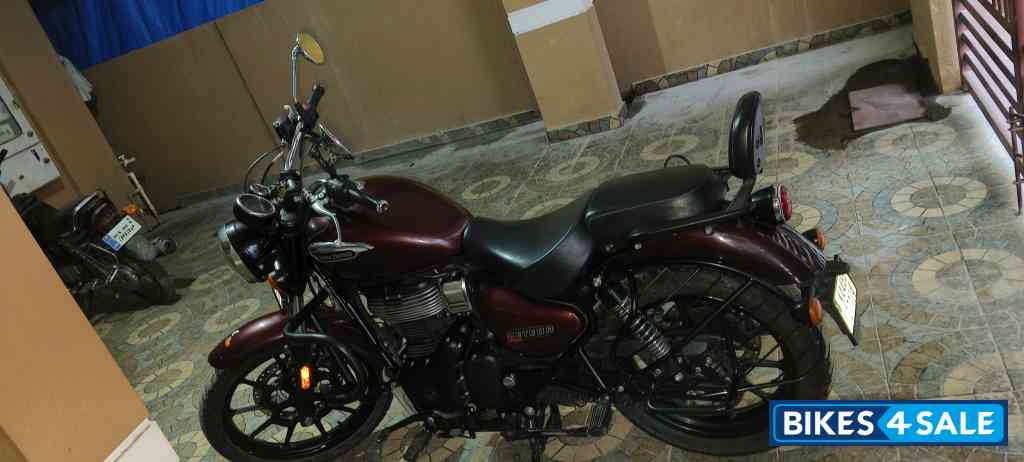 Royal Enfield Meteor 350 Stellar