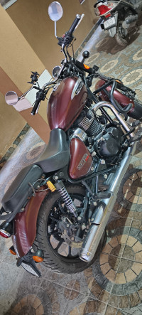 Royal Enfield Meteor 350 Stellar