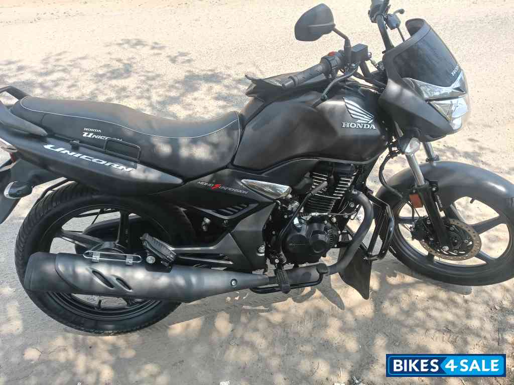 Mat Axis Grey Honda Unicorn 160 BS6