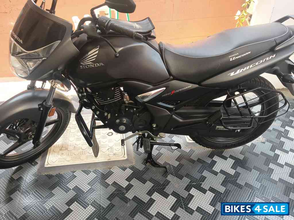 Mat Axis Grey Honda Unicorn 160 BS6