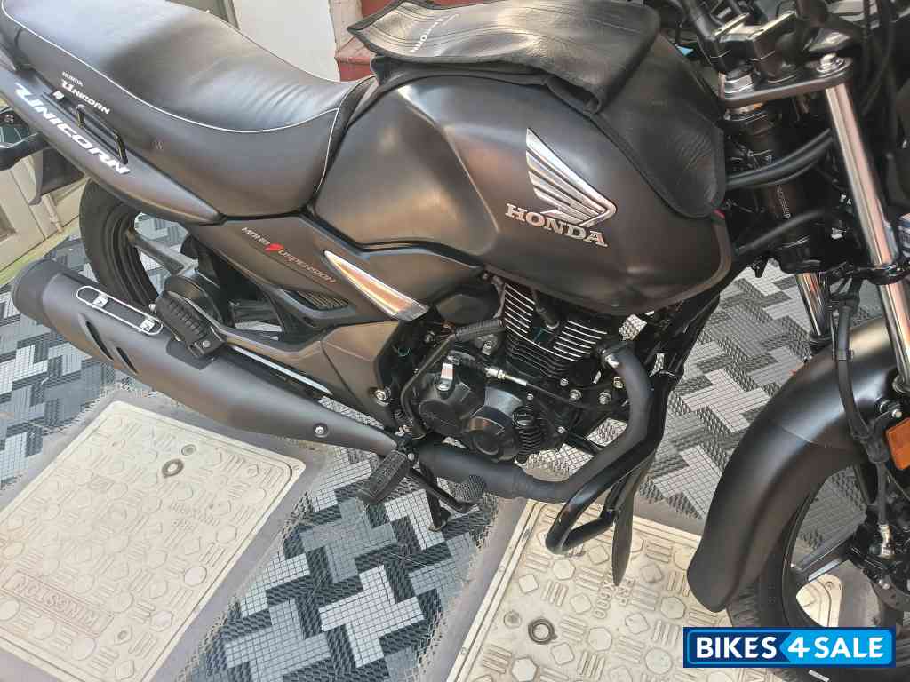 Mat Axis Grey Honda Unicorn 160 BS6