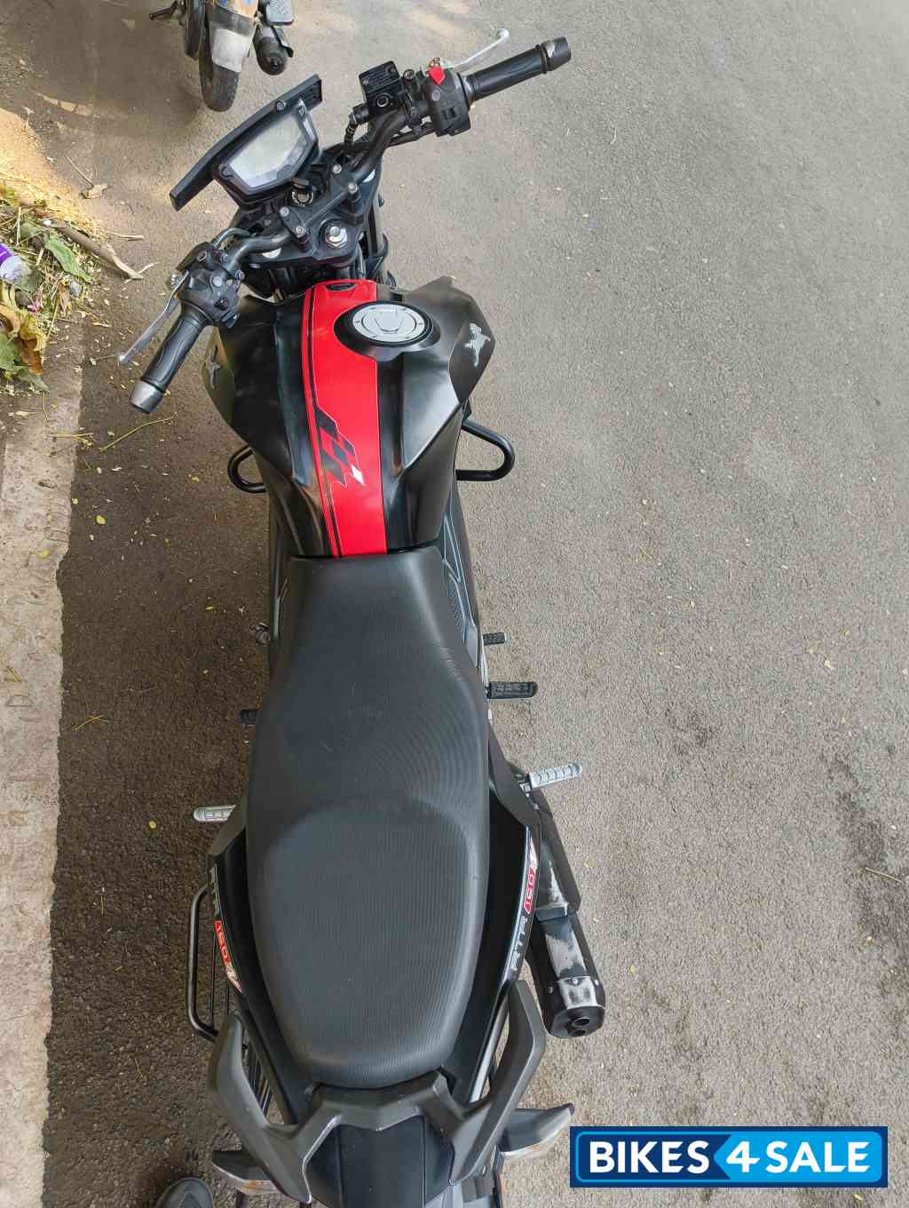 Matte Black TVS Apache RTR 160 4V Special Edition