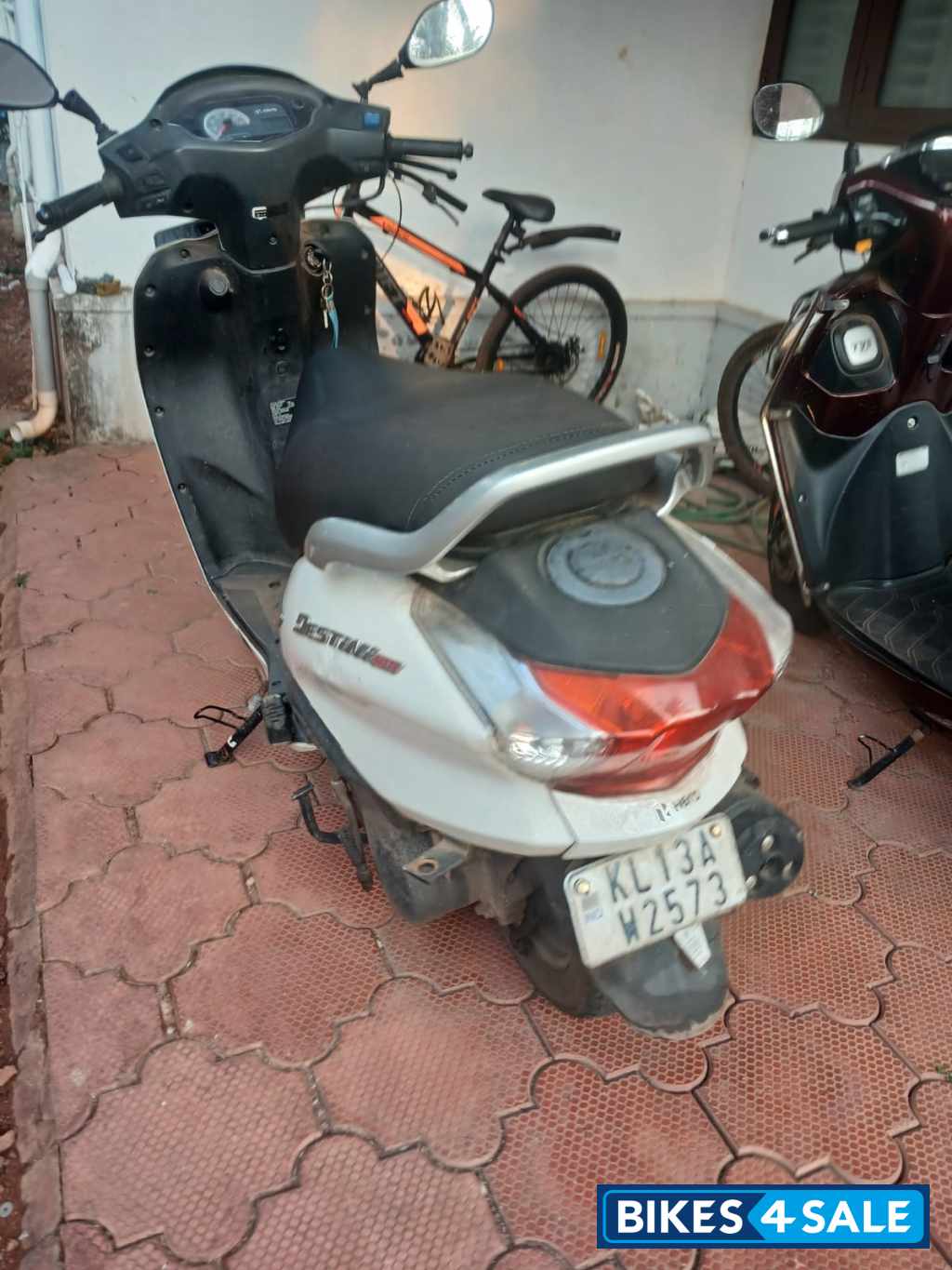 Hero Destini 125 Hero Destini 125