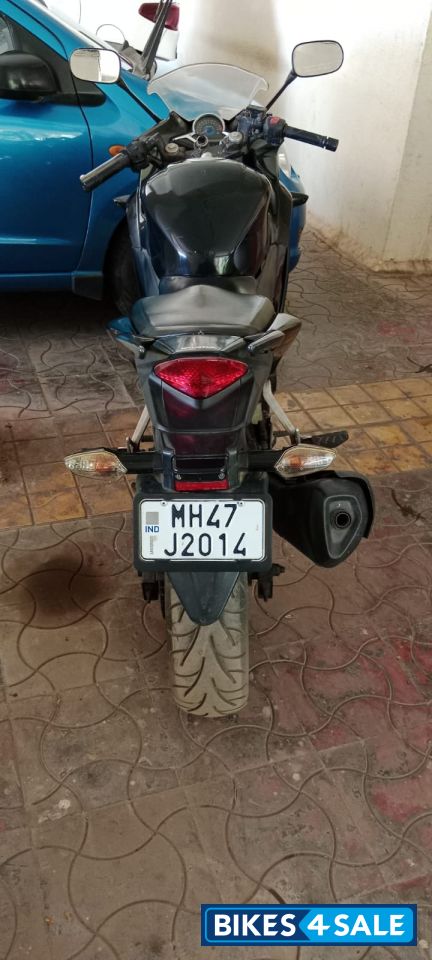 Black Honda CBR 250R