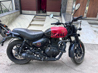 Royal Enfield Hunter 350 Metro