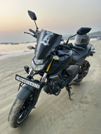 Black Yamaha FZ FI V3 BS6