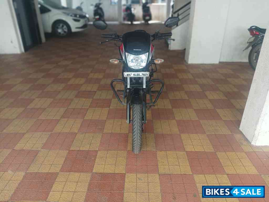 Red Black Honda Dream Yuga