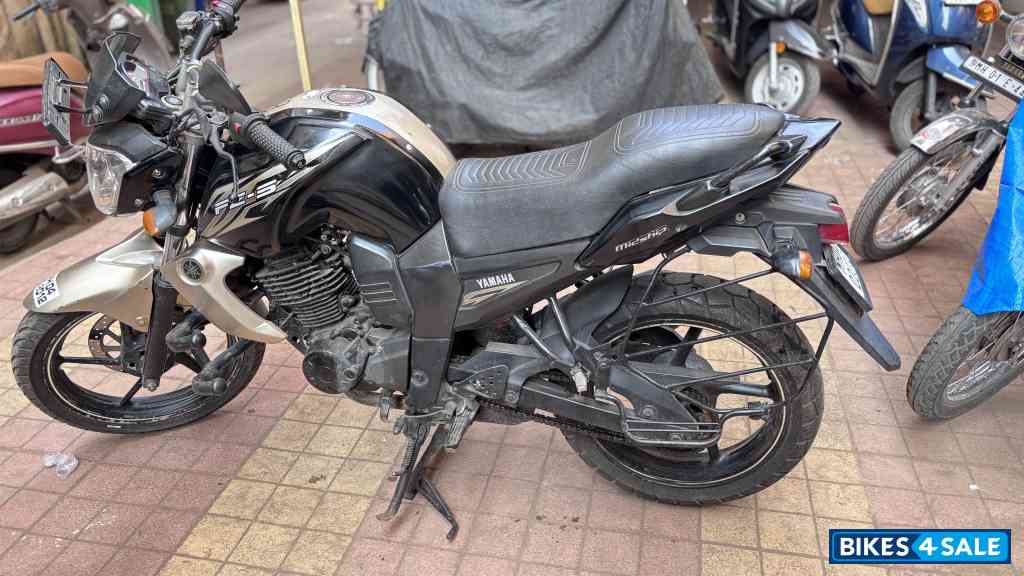 Black And Gold Yamaha FZ-S