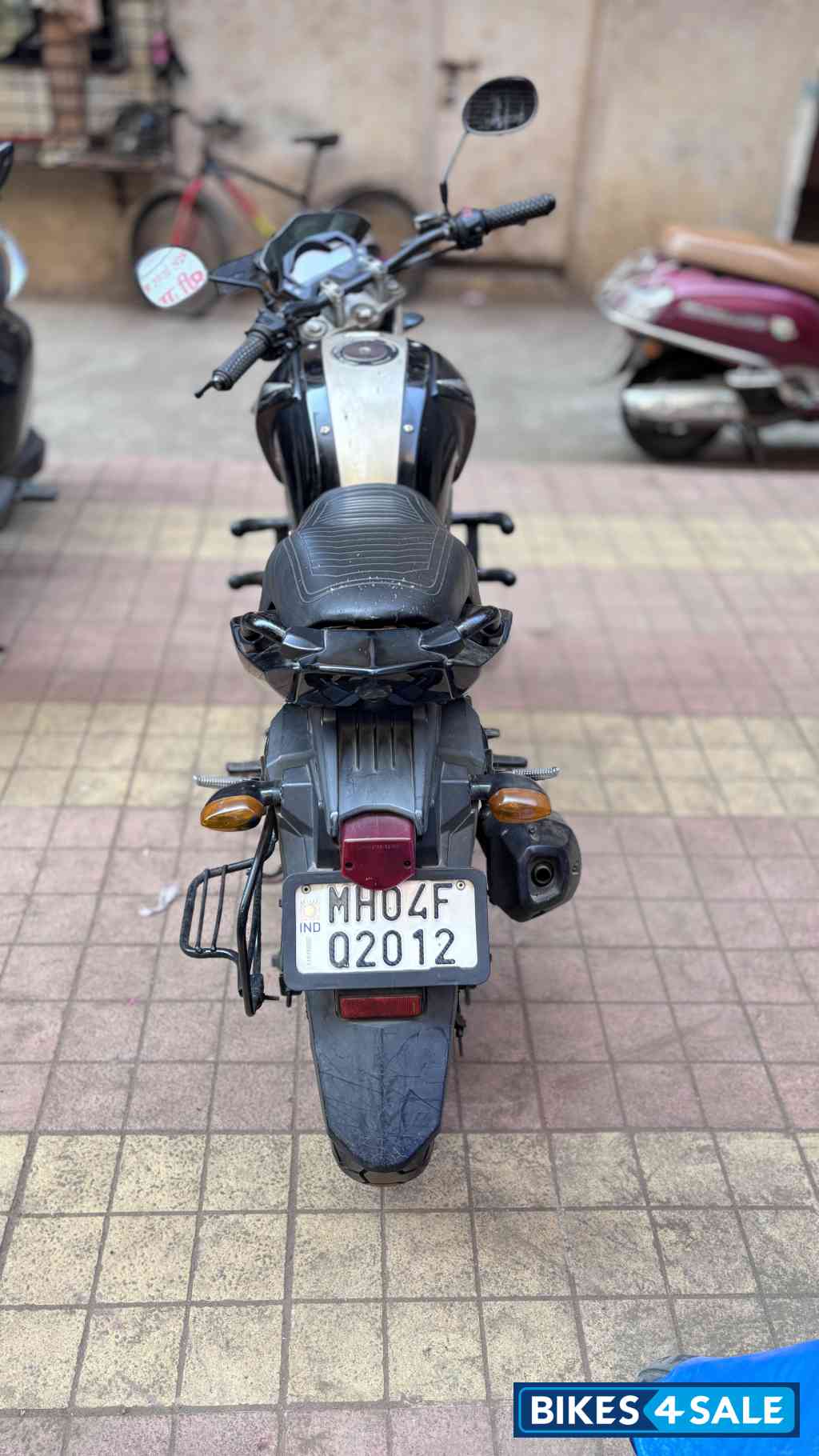 Black And Gold Yamaha FZ-S