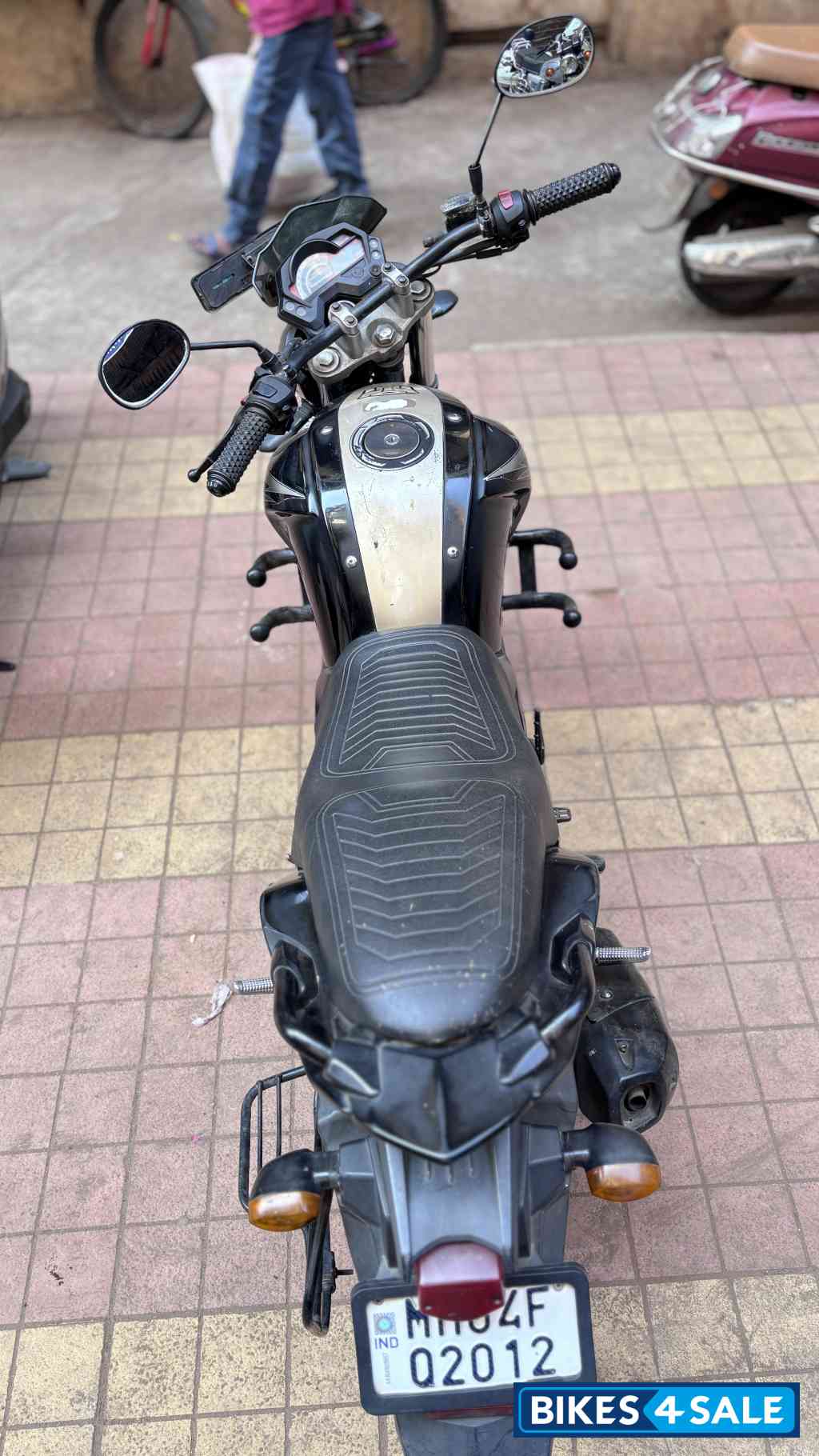 Black And Gold Yamaha FZ-S